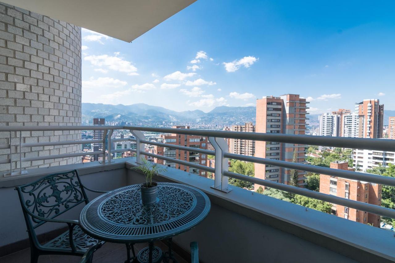 Apartamentos Poblado Alejandria By Housy Host Медельїн Екстер'єр фото