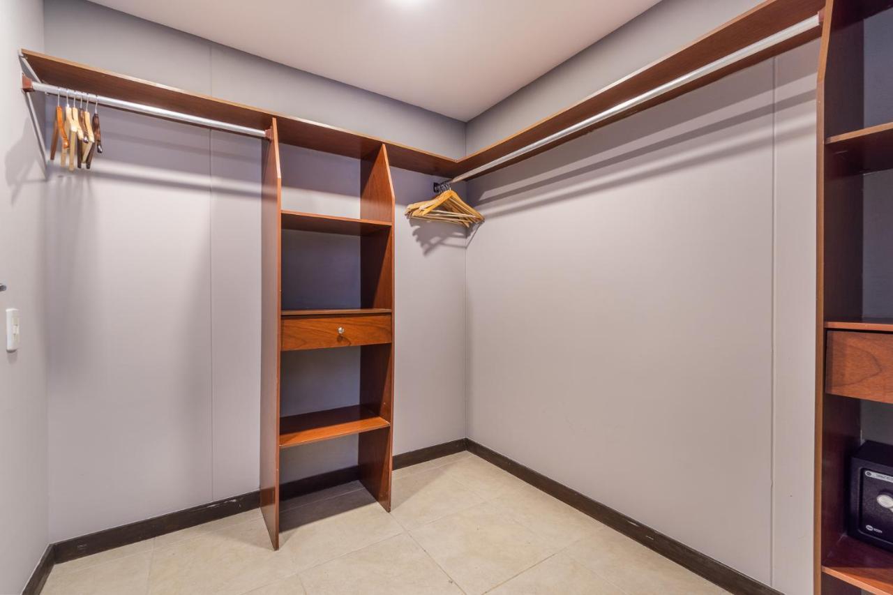 Apartamentos Poblado Alejandria By Housy Host Медельїн Екстер'єр фото
