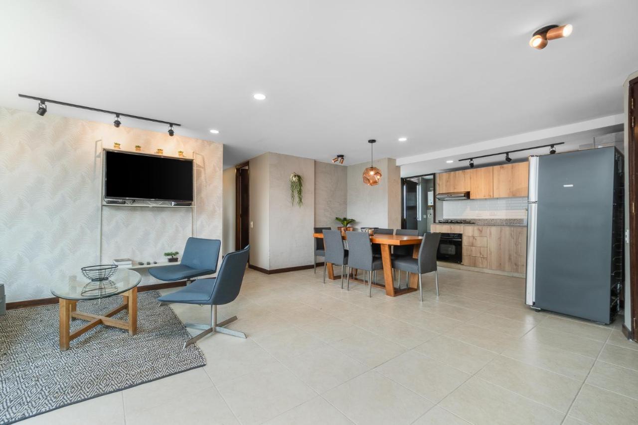 Apartamentos Poblado Alejandria By Housy Host Медельїн Екстер'єр фото