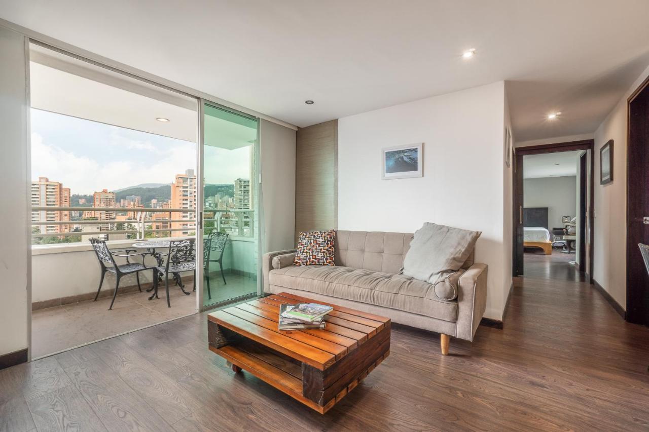Apartamentos Poblado Alejandria By Housy Host Медельїн Екстер'єр фото