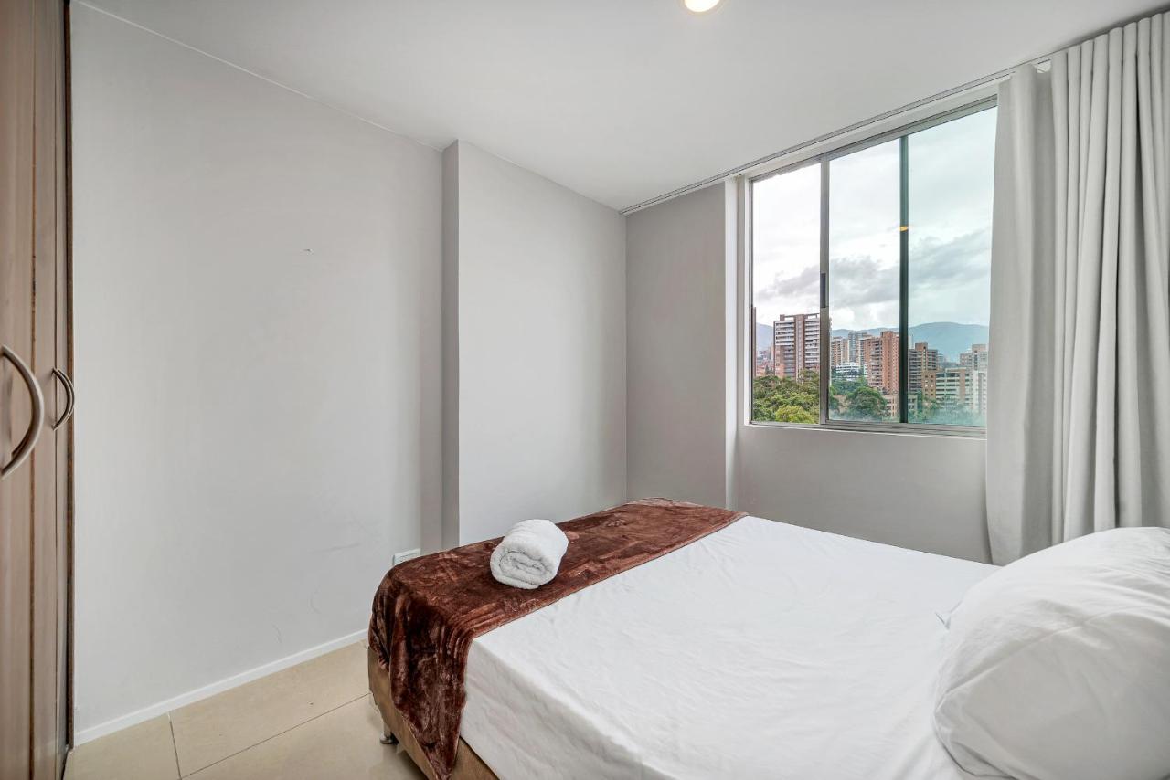 Apartamentos Poblado Alejandria By Housy Host Медельїн Екстер'єр фото