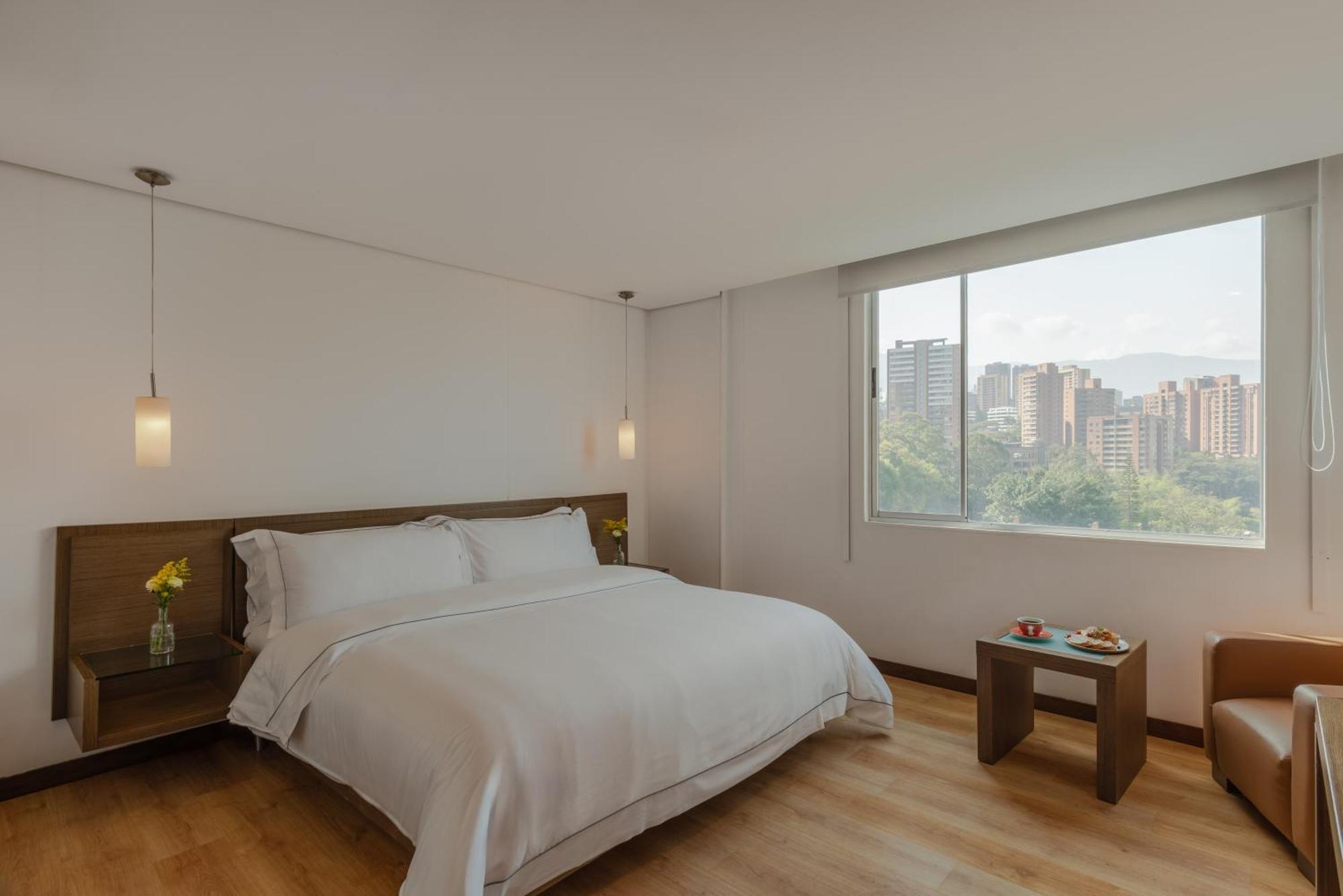 Apartamentos Poblado Alejandria By Housy Host Медельїн Екстер'єр фото