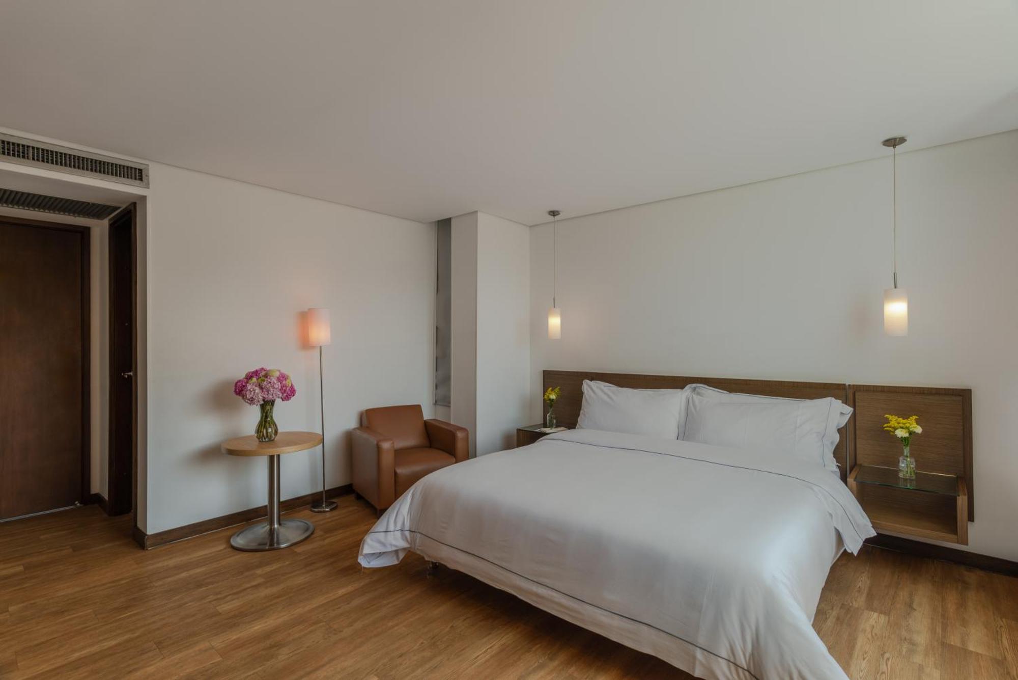 Apartamentos Poblado Alejandria By Housy Host Медельїн Екстер'єр фото
